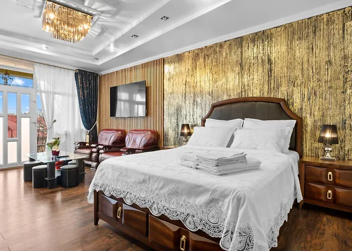 Charming Apartment in Villa near Airport