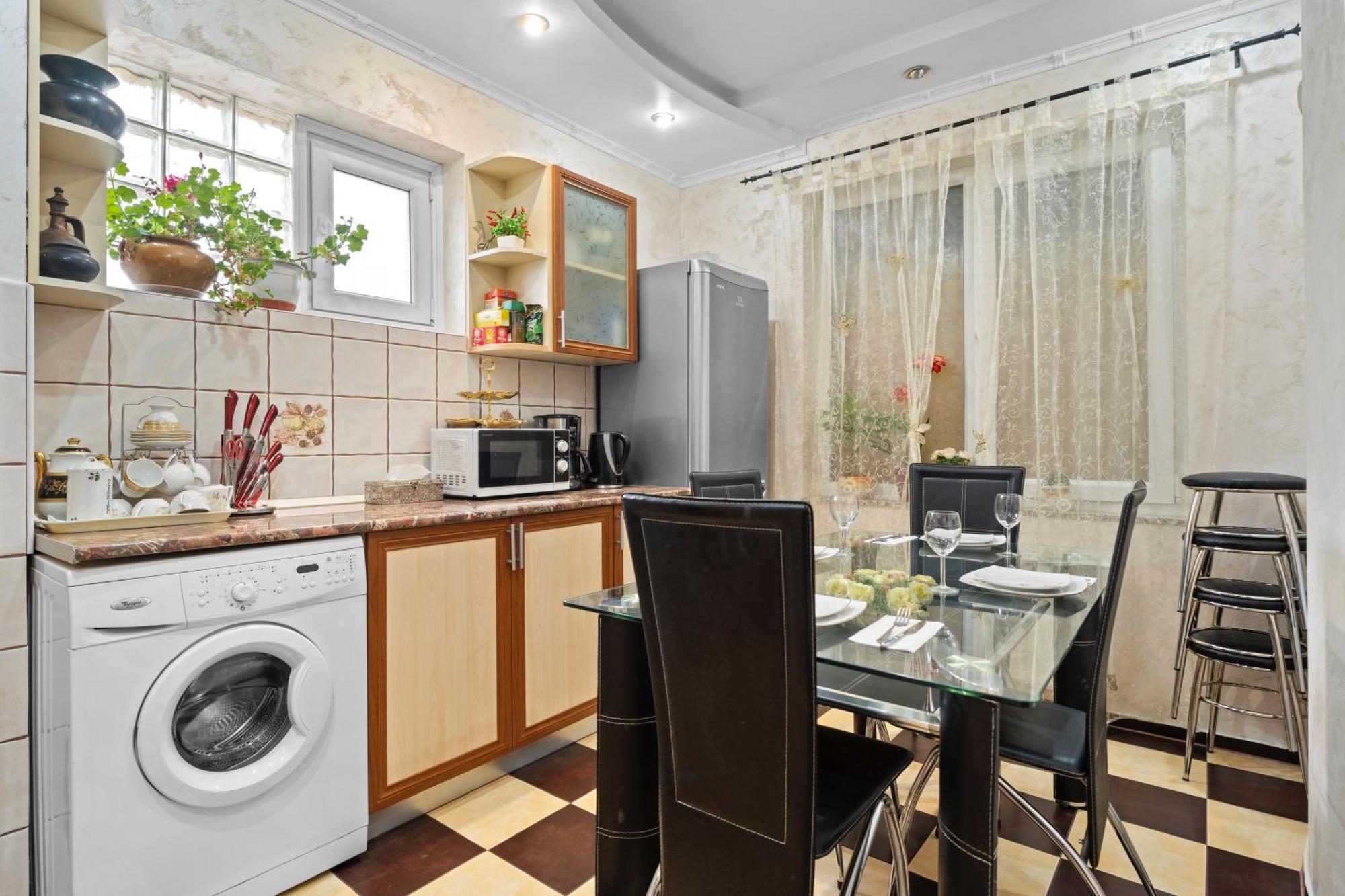 Charming In Near Airport Bucarest