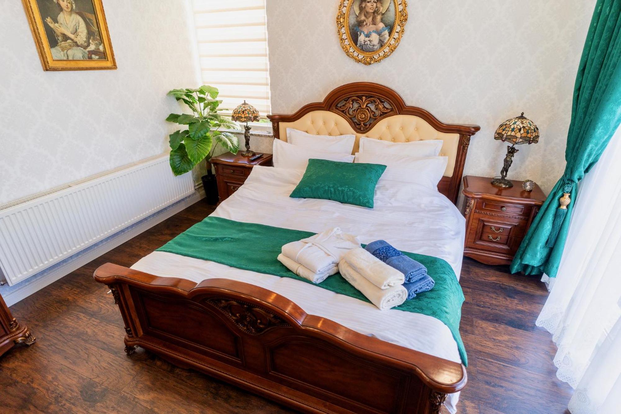 Charming In Near Airport Appartamento Bucarest