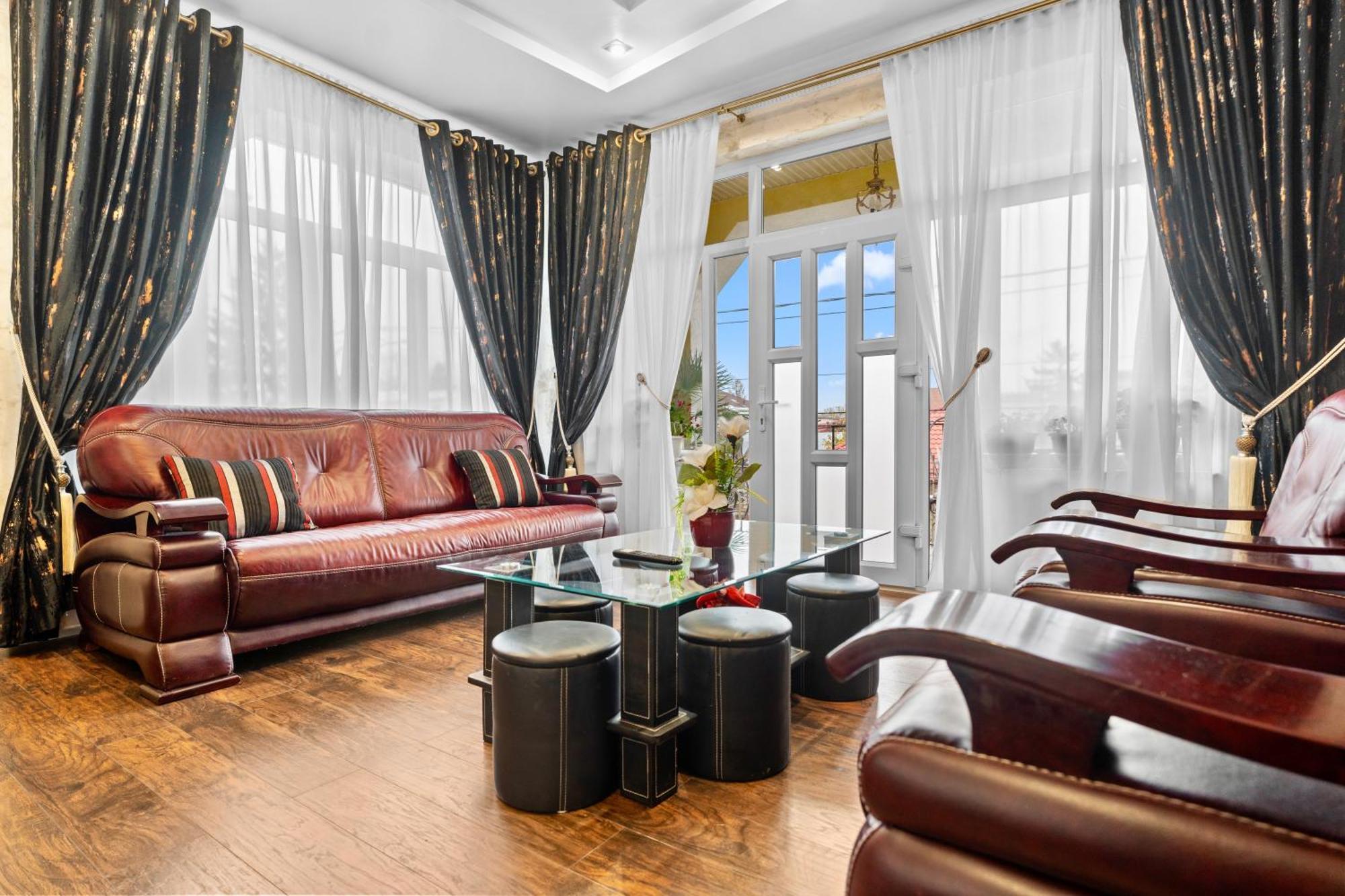 Appartamento Charming In Near Airport Bucarest